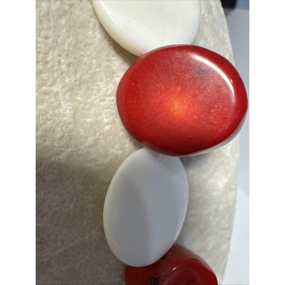 VTG Natural Red Coral Chunky Necklace 22"White MOP Disc Beads & Bracelet Set - Picture 4 of 16